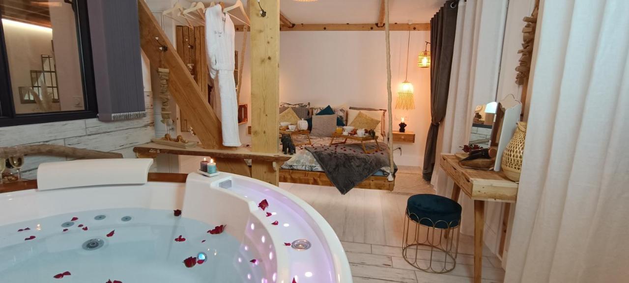 Le Maréchal Duplex - Appartement Cosy avec Baignoire spa Balnéo - CAEN hyper Centre Exterior foto