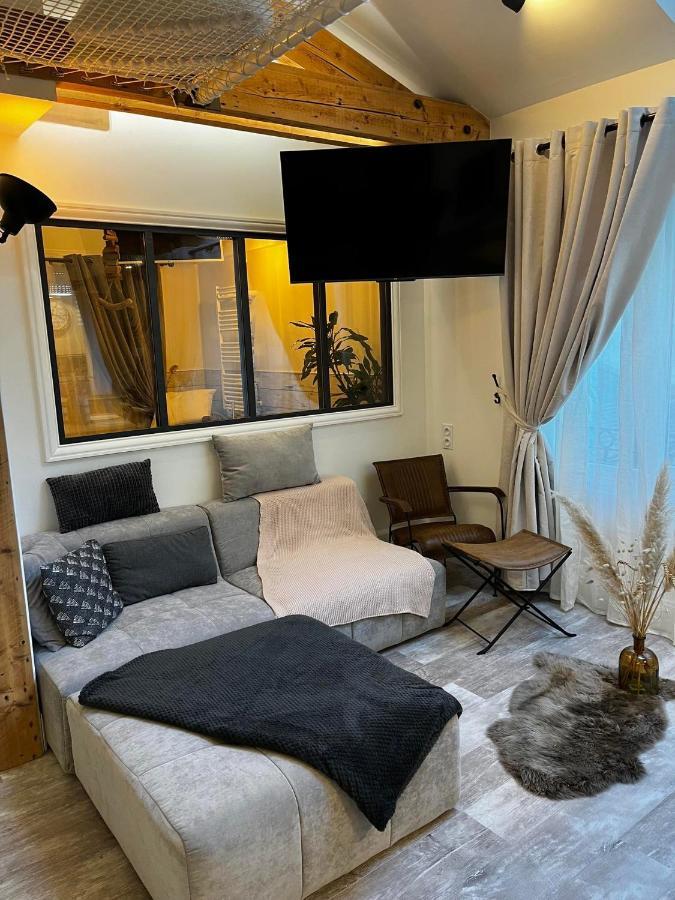 Le Maréchal Duplex - Appartement Cosy avec Baignoire spa Balnéo - CAEN hyper Centre Exterior foto